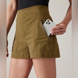 Athleta Olive Trekkie North Shorts 10 Olive Green
